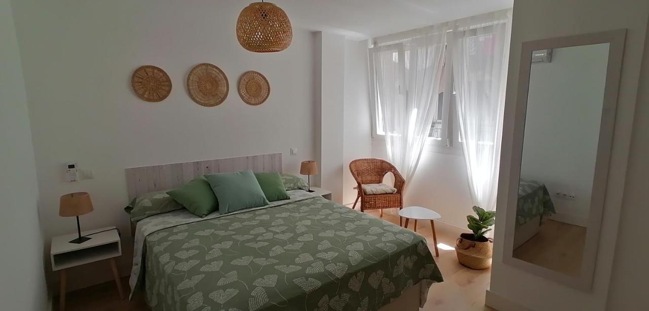 Ferienwohnung El Palo Cosy, 200 M From The Beach Málaga Exterior foto